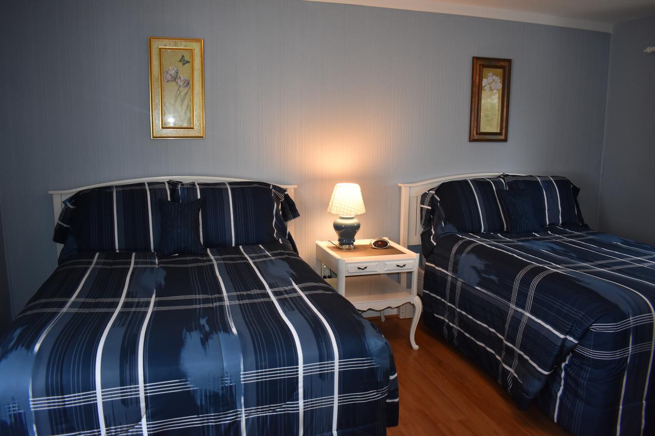 The Stone House Motel & Motor Lodge Ticonderoga Экстерьер фото